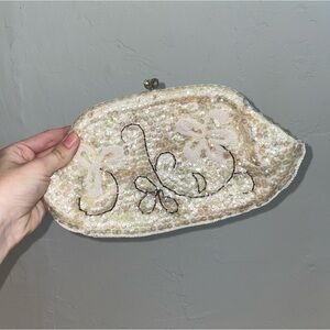 Vintage La Royale Beaded Floral Bow Clutch Purse